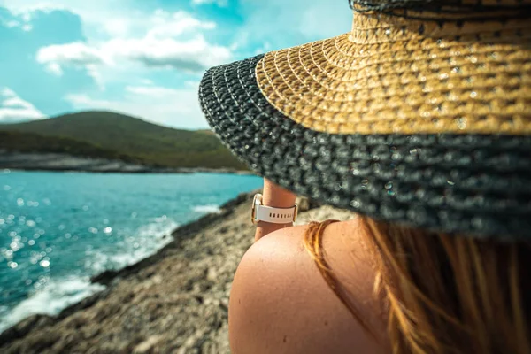 Closeup View Hay Hat Unrecognizable Brunette Seen Amazing Blue Adriatic — Stock Photo, Image