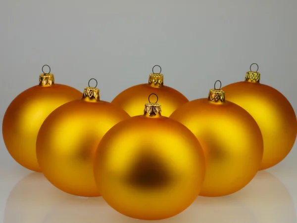 Big bauble Christmas Tree. The colour of gold. — Stock Photo, Image