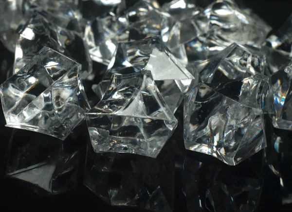 Kristaller elmas gibi.