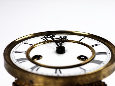 Romen rakamları ile eski saat.