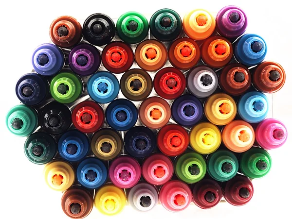 Renkli işaretleyicileri yakından okul.