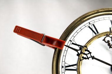 Clothespin durdurma saati.