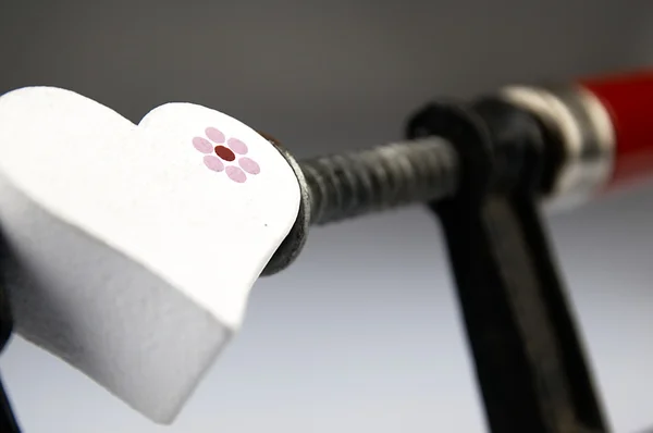 Yüksek basınç altında kalp.