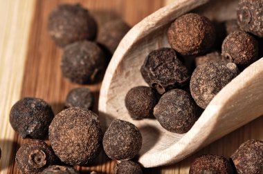 Tahıl yenibahar ahşap oyun tahtası.