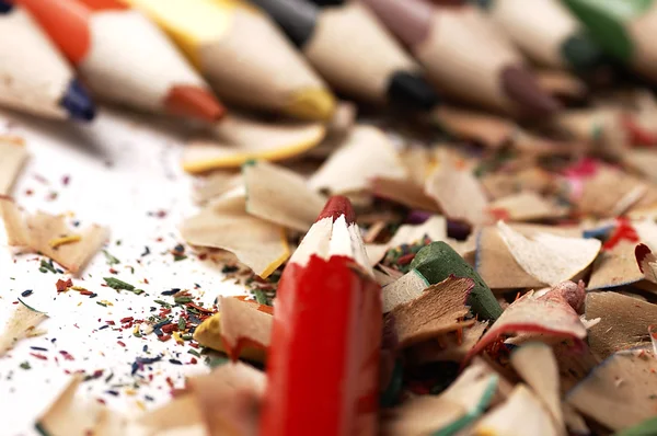 Lápices de madera de colores. Diferente a otros . — Foto de Stock