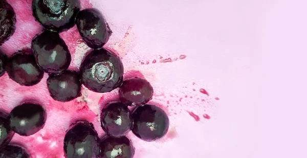 Delicious Juicy Blueberries Juice Splash Pink Background — Stock Fotó