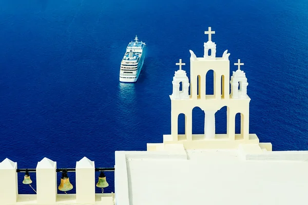 FIRA,GREECE-SEPTEMBER,02,2014:photo of greek church in Fira,Sant — Stock Photo, Image