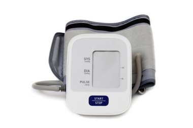 Beyaz arkaplanda otomatik kan basıncı ölçer izole edildi