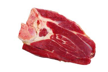 Beyaz arka planda izole edilmiş çiğ et