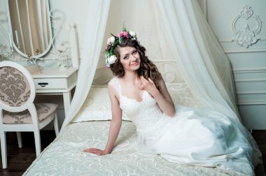 güzel esmer kıvırcık gelin