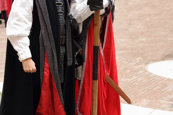 Palio feiert die Stadt mit Wettbewerben der Fahnenschwinger und der Parade der Bezirke — Stockfoto