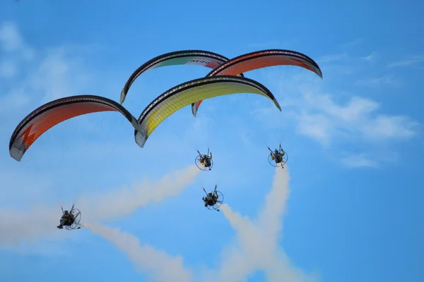 Paragliders — Stock Photo, Image