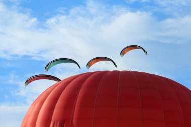 hot air balloons and paragliders clipart
