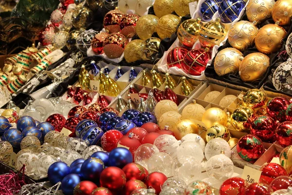 Shop van kerstballen — Stockfoto