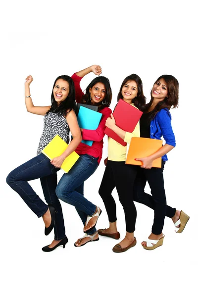 Grupo de estudantes do sexo feminino sorridentes, isolados em fundo branco . — Fotografia de Stock