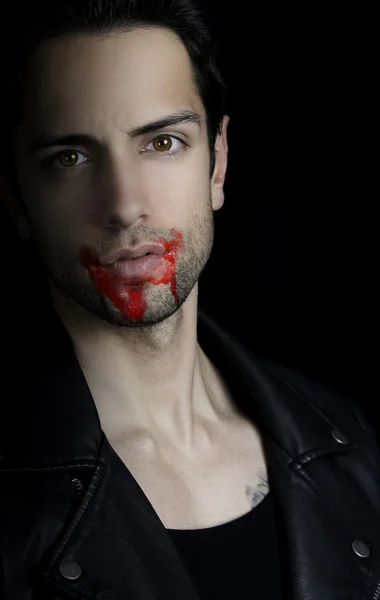 Retrato de um belo vampiro — Fotografia de Stock