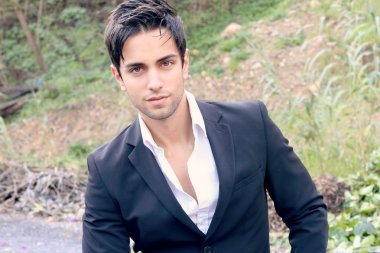 şık erkek takım elbise