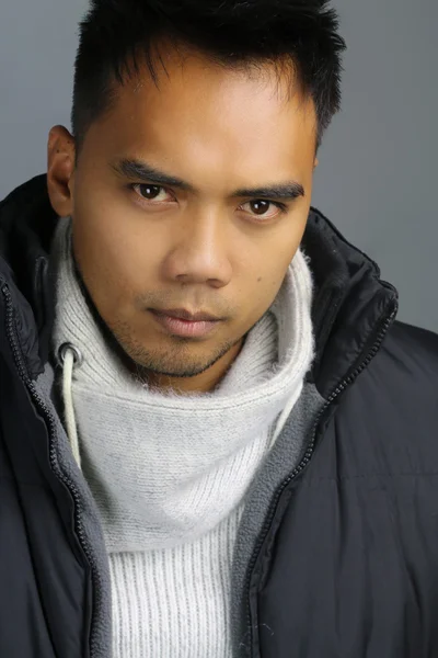 yakışıklı filipino model