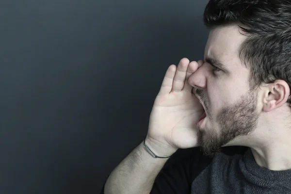 Young man screaming — Stock Photo, Image