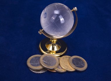 minyatür ve euro bozukluklarıyla gözlüklerden çıkan dünya
