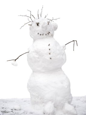 Kışın kardan adam beyaz arka planda izole