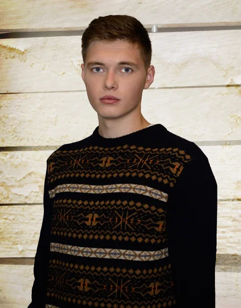 Male model in sweater — Stock Photo, Image