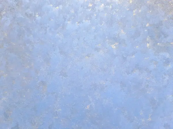 Soğuk bir geceden sonra donmuş cam.