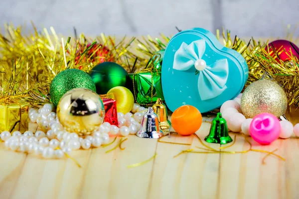 Corazón con decoración en madera . — Foto de Stock