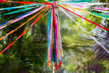 Gökkuşağı kağıt Tayland Tapınağı'nda.