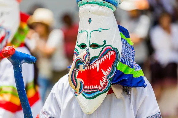 LOEI, TAILANDIA-28 DE JUNIO: Festival Fantasma "Phi Ta Khon". La máscara p — Foto de Stock