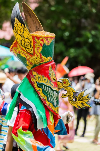 LOEI, TAILANDIA-28 DE JUNIO: Festival Fantasma "Phi Ta Khon". La máscara p — Foto de Stock