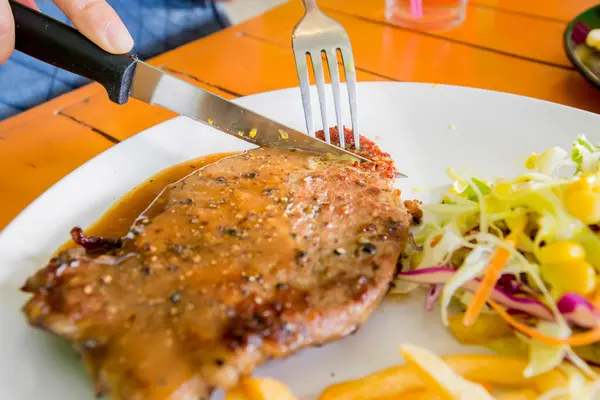 Grilled beef steak — Stock Photo, Image