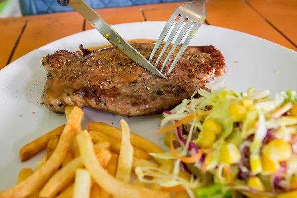 Grilled beef steak — Stock Photo, Image