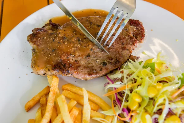 Grilled beef steak — Stock Photo, Image