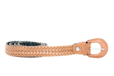 beyaz izole kahverengi örgü kadın deri kemer