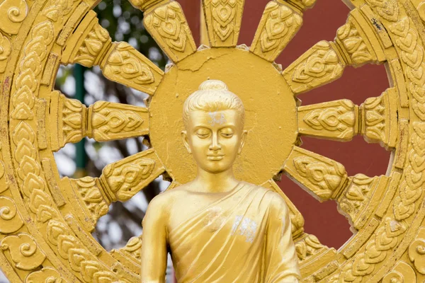 Buddha statue and rowel — Stock Photo, Image