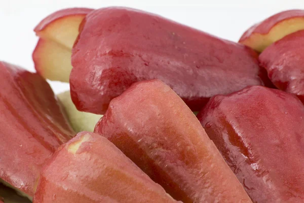 Manzanas rosadas en rodajas o chomphu — Foto de Stock