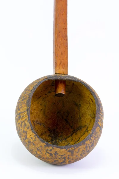 Skopa från kokosskal, traditionell behållare för drinki — Stockfoto