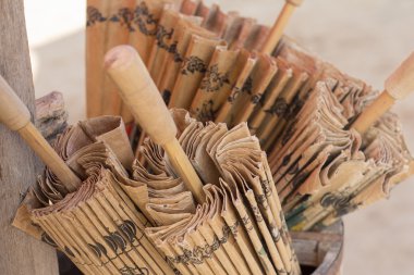 Geleneksel Asya kağıt şemsiyeler