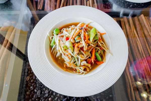 Salade de papaye thaïlandaise, Som tum . — Photo