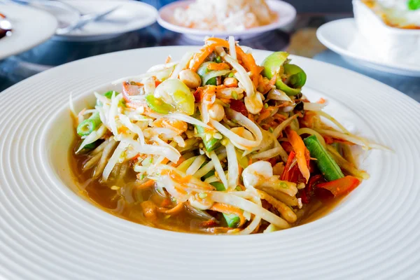 Thai papaya salat, som tum. — Stockfoto