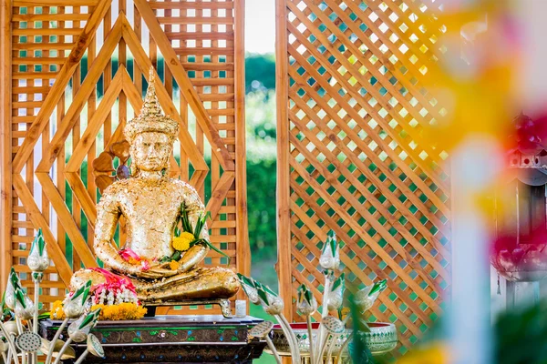 Estátua de Buda Mahatammaracha em Phetchabun Tailândia . — Fotografia de Stock