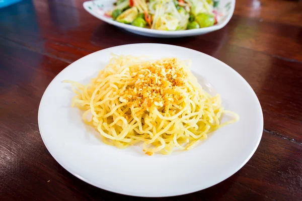 Noodle with braised leeks. — Stock Photo, Image