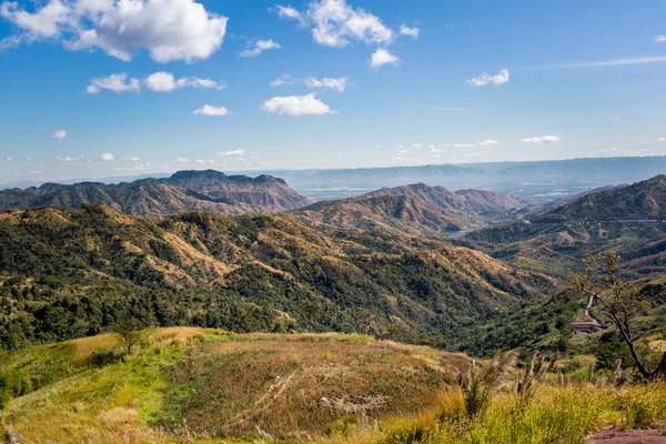 La montaña en otoño con bosque colorido —  Fotos de Stock