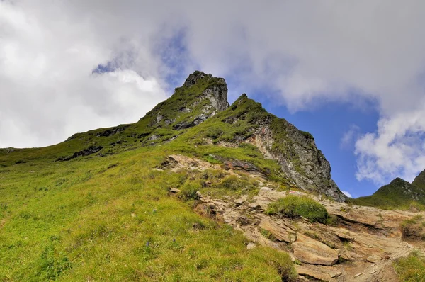 Picturesque mountains landscape in the summer. — Stock Photo, Image