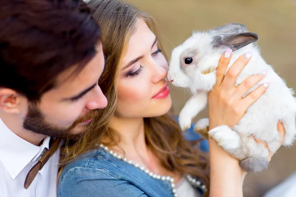 Matrimonio in stile country nel bosco — Foto Stock