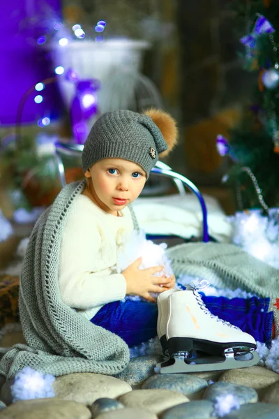 The girl near a Christmas fir-tree 18 — Stock Photo, Image