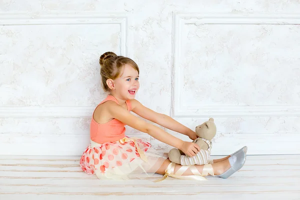 çiçekli balerin kız