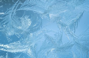  Camın üzerindeki soğuk desen