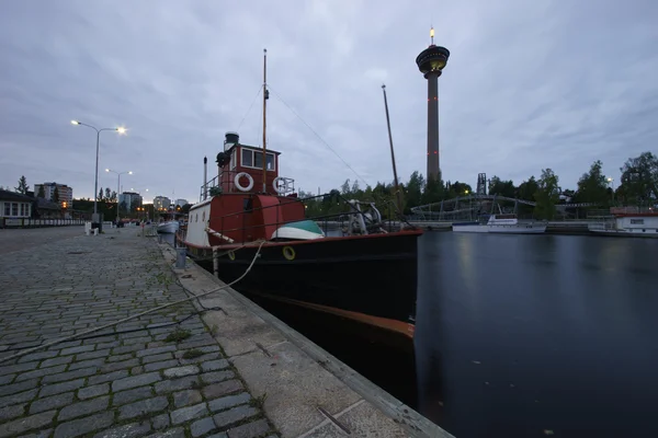 Afgemeerd boot, finland — Stockfoto